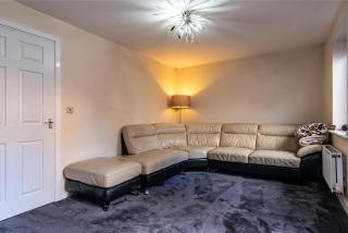 Convenient 2 Bedroom House Near Derby City Centre - - 3