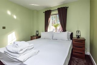 Convenient 2 Bedroom House Near Derby City Centre - - 4