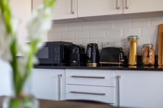 Modern 3 Bed & 3 Bathrooms Flat, Hackney Downs - London - 5