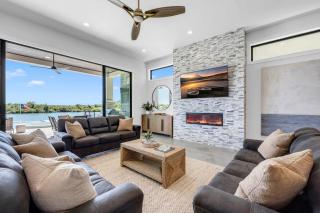 Lone Star Landing with Concierge Services - Kingsland - 1