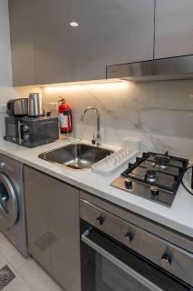 Nasma Luxury Stays - Dreamy Getaway Unwind in a Modern Dubai Studio - Dubai - 4