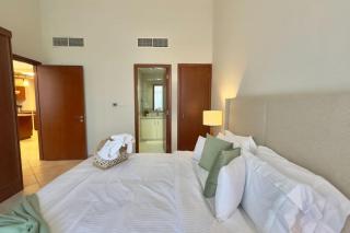 Spacious 1 BR Apt in Motor City - Sherlock House 2 by Vibel - Dubai - 2