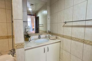 Spacious 1 BR Apt in Motor City - Sherlock House 2 by Vibel - Dubai - 1