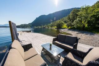 Nice House by the Sea with private beach and jetty - Hjelmeland - 9