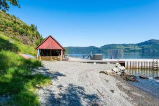 Nice House by the Sea with private beach and jetty - Hjelmeland - 3