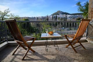 Athenian Artistic Apt Lycabettus View - Atene - 0