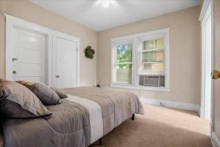 Entire Spacious Home Near DC - 1