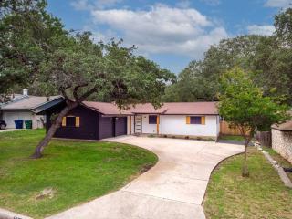 Home with Huge Fenced Yard - San Antonio - 0