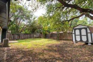 Home with Huge Fenced Yard - San Antonio - 7