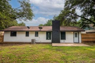 Home with Huge Fenced Yard - San Antonio - 2