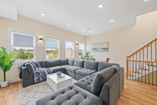 Skyline Serenity Luxe NYC Retreat - 5