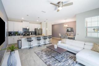 4 BD 3 BA Private Pool Storey Lake 4832 - Kissimmee - 3