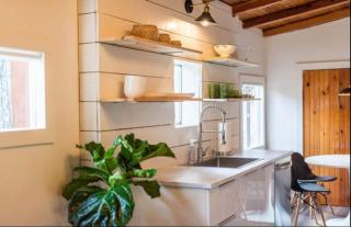 Hanky Panky Romantic Cabin - 2