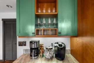 Whiskey Ridge - Spacious Mountain Modern Condo - Easy Walk to Base, Two Patios, 2 Main Suites, Grill! - 6