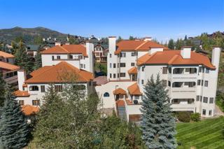 Whiskey Ridge - Spacious Mountain Modern Condo - Easy Walk to Base, Two Patios, 2 Main Suites, Grill! - 5