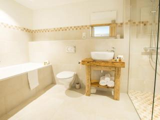 Chalet d'Exception: Ferme 200 ans Rénovée avec Sauna & Spa - FR-1-623-18 - Les Gets - 3