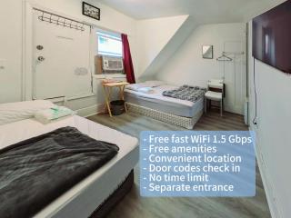 Spacious Sun-Lit Suite with Balcony, Netflix and Self Check-in - 8