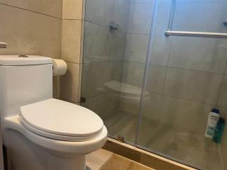Apartamento entero de 3 habitaciones con camas Queen en zona 10 - Guatemala - 3
