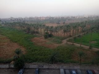 شقه تطل على فيو أخضر قريب من كافه المزارات السياحيه - Il Cairo - 2