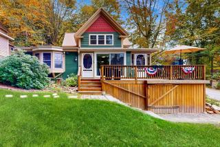 Lazy Loon Cottage - 9