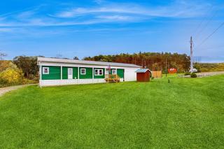 1-BR Cozy Retreat with Scenic Views and Patio -  - 8