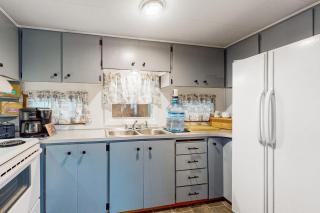 1-BR Cozy Retreat with Scenic Views and Patio -  - 3