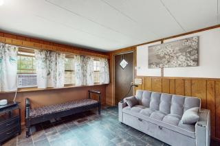 1-BR Cozy Retreat with Scenic Views and Patio -  - 1