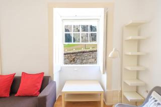 GuestReady - Historic Courtyard Townhouse - Porto - 8