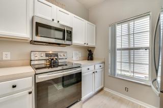 Townhome 7 Mi to Disney Parks Resort Pool Access! - Kissimmee - 3