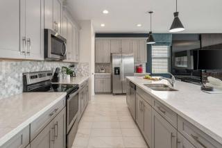Villa with Fashionista BR, Theater, Arcade & Spa Pool - Kissimmee - 7