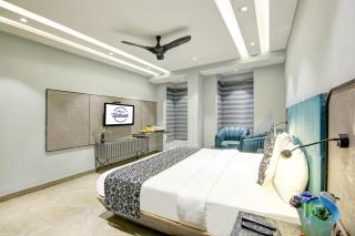 HOTEL UPTOWN with Luxury Restaurant & Rooftop Near Connaught Place, New Delhi City Centre - 1