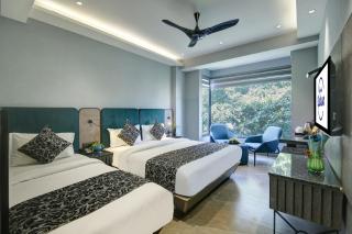 HOTEL UPTOWN with Luxury Restaurant & Rooftop Near Connaught Place, New Delhi City Centre - 9