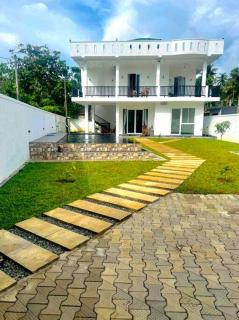 Sambo White House Hikkaduwa - 5BD Entire Villa - Galle - 8
