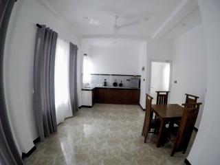 Sambo White House Hikkaduwa - 5BD Entire Villa - Galle - 5