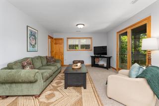 Castle Snow with Wintergreen Advantage - 2