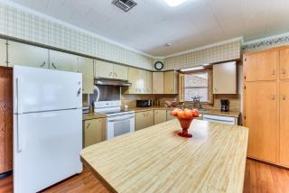 8 Mi to Lafayette Dog-Friendly Home with Large Yard - 3