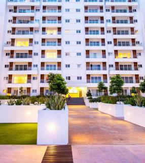 Luxe Apt close to Airport&Mall with a Rooftop Pool - Accra - 5
