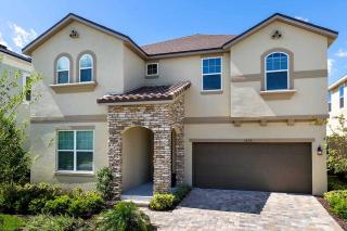 Chic Villa with Dino BR, Theater, Arcade & Pool Table - Kissimmee - 5