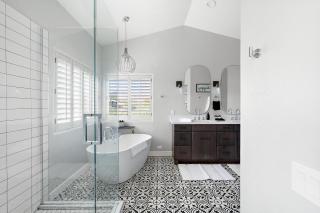 Elegant Scottsdale Desert Retreat with Private Pool, Hot Tub, Game Room, and Family-Friendly Amenities - Scottsdale - 8