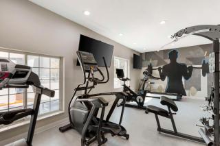 Best Western Plus Des Moines West Inn & Suites - Clive - 4