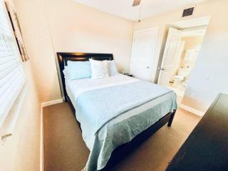 Ocean View Overlooking Marina Ocean Pointe 5305 - Key Largo - 1