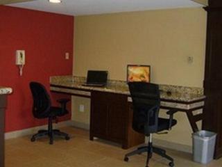 Best Western Maple Ridge - 7