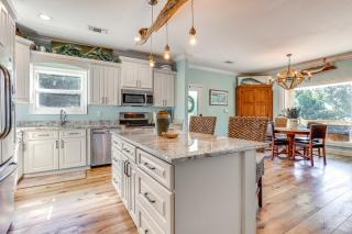 Waterfront Gulf Coast Home with Outdoor Oasis! - Gautier - 3