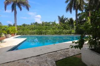 Studio with Pool, and 5-Min Walk to the Beach - 6