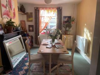 Glastonbury Charm - Cozy 2 Bedroom House - Glastonbury - 7