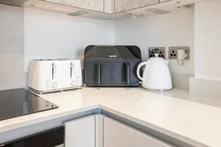Superb 1-Bed Apartment in Hertfordshire - Welwyn Garden City - 5
