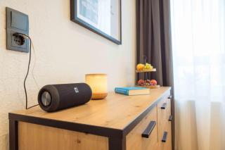 SchillerApartment Hof, Küche, 24h Digital-Checkin, Parkplatz, WLan250MBit - Hof - 3