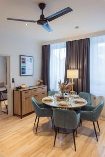 SchillerApartment Hof, Küche, 24h Digital-Checkin, Parkplatz, WLan250MBit - Hof - 1