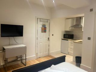 Hyde Park Studio Apartments - London - 7