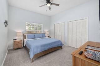 Jax Beach Getaway 5 Minute Walk to the Waves - 4